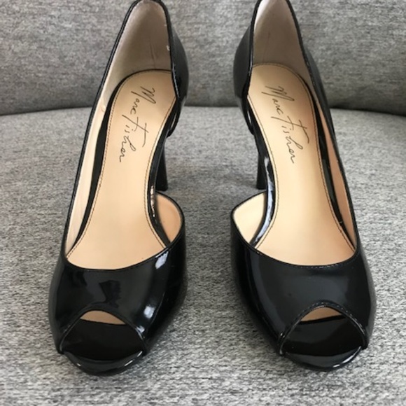 Marc Fisher Black Classic Heels Size 5 - Picture 2 of 7